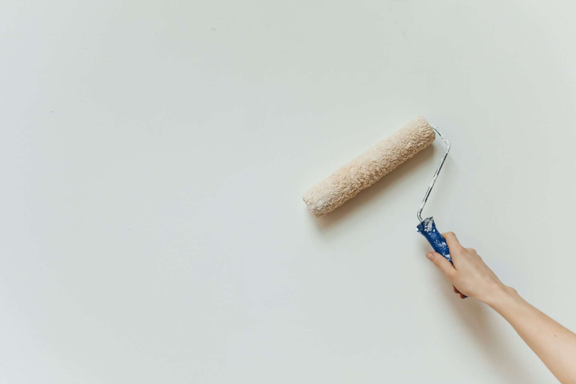 Why Should You Use a Corner Paint Roller for Your Painting Projects?