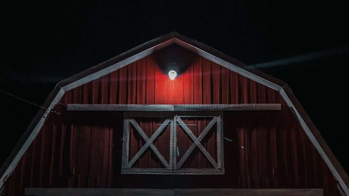 What Does It Mean When You See A Red Light On Someone's Home? Style